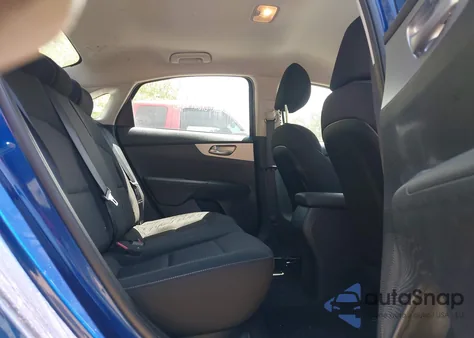 2024 Kia Forte Lxs z USA, uszkodzony, nr VIN 3KPF24AD5RE785312